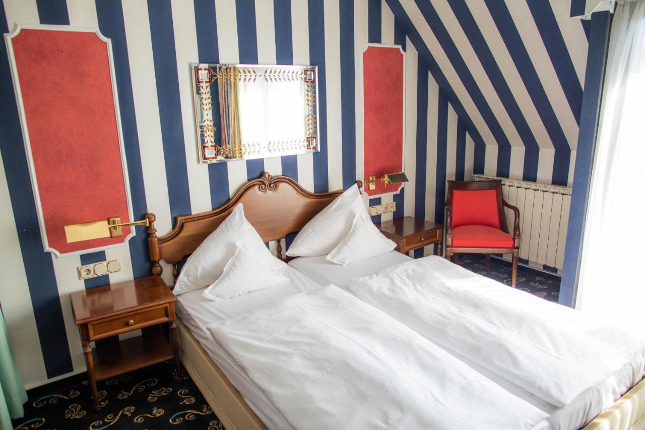 Doppelzimmer mit Balkon