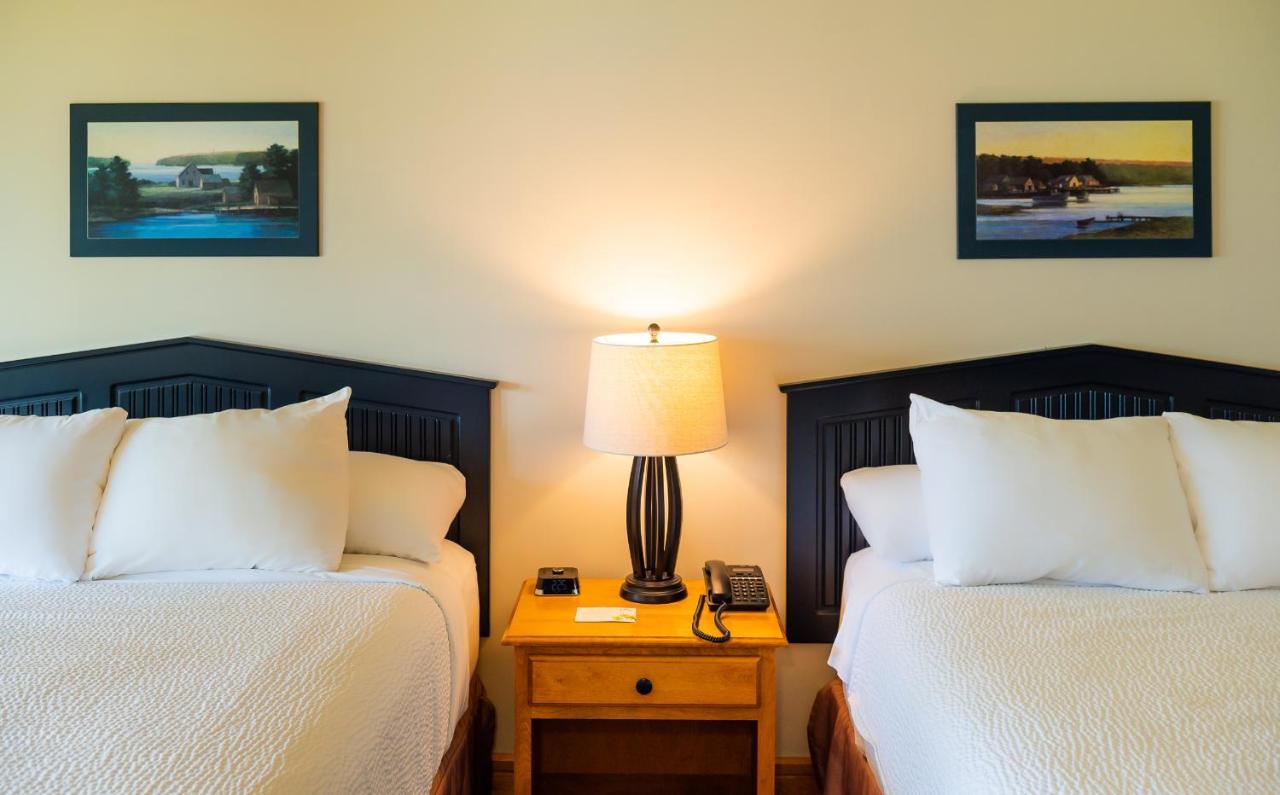 One-Bedroom Cottage Two Queen Beds