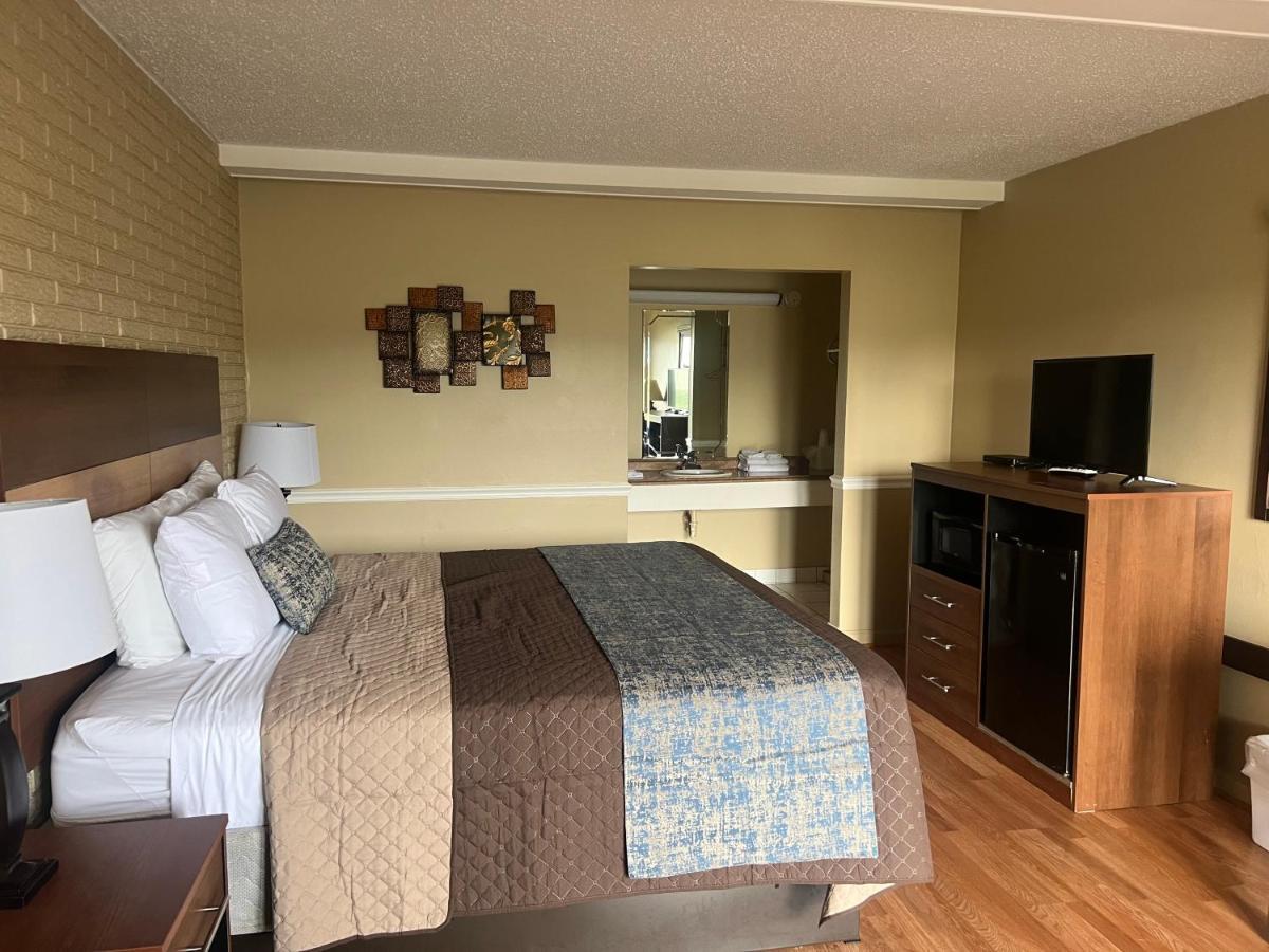 Standard Double Suite