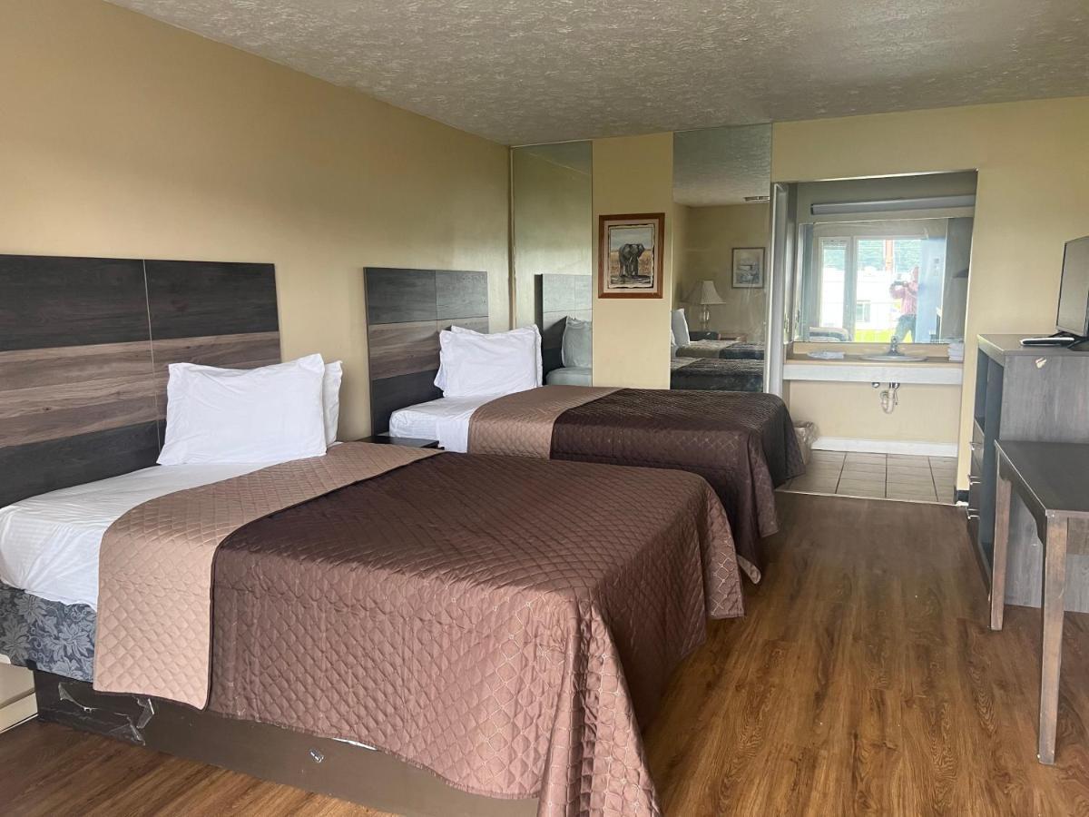 Two-Bedroom Suite