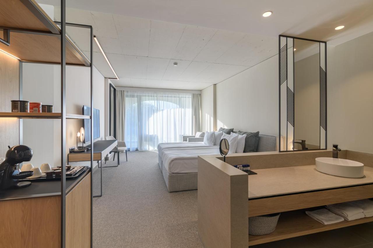 Deluxe Twin Room Balcony Park View unlimited access to Health Spring Spa