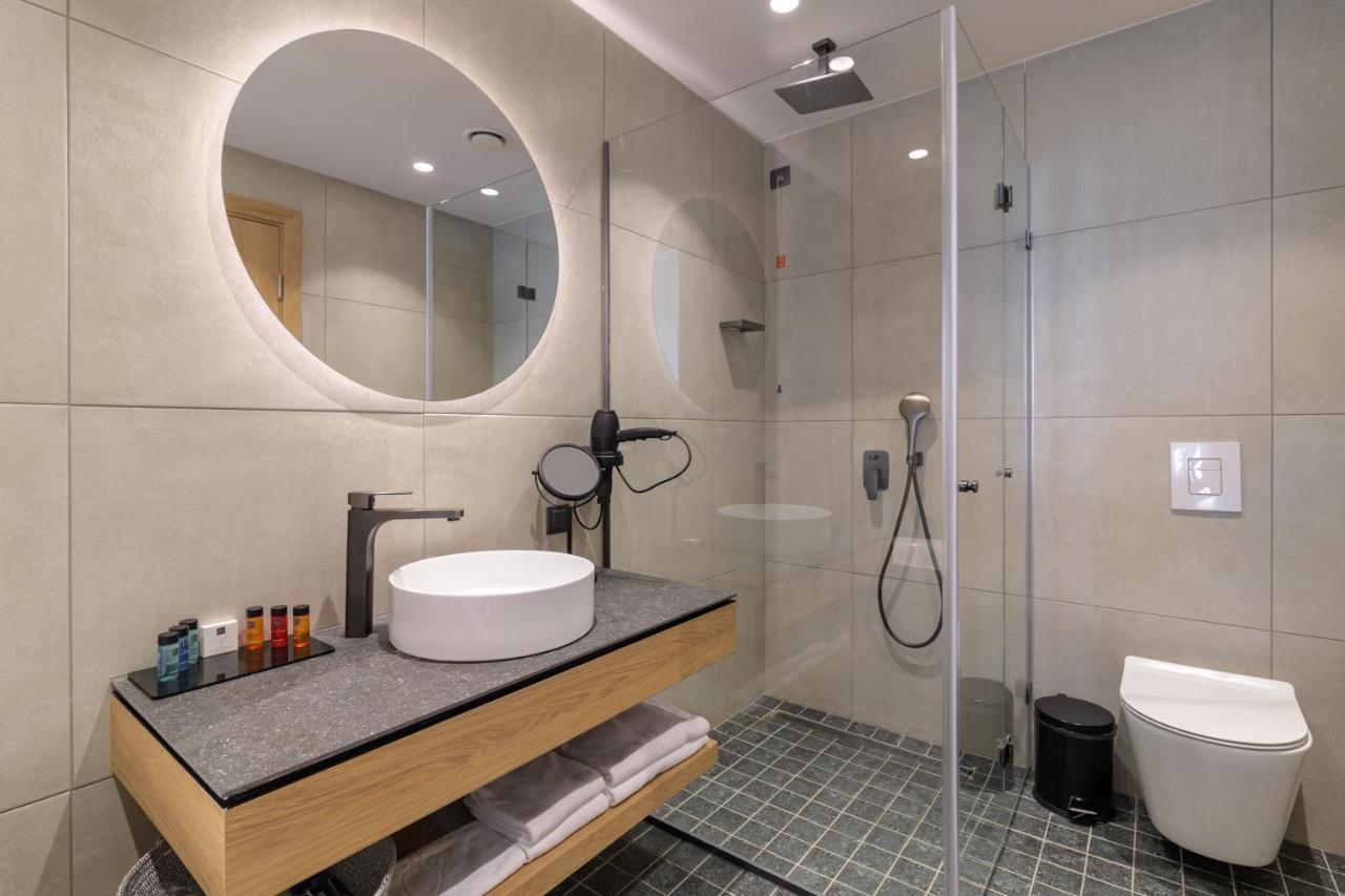 Superior Twin Room Balcony Sea View unlimited access to Health Spring Spa
