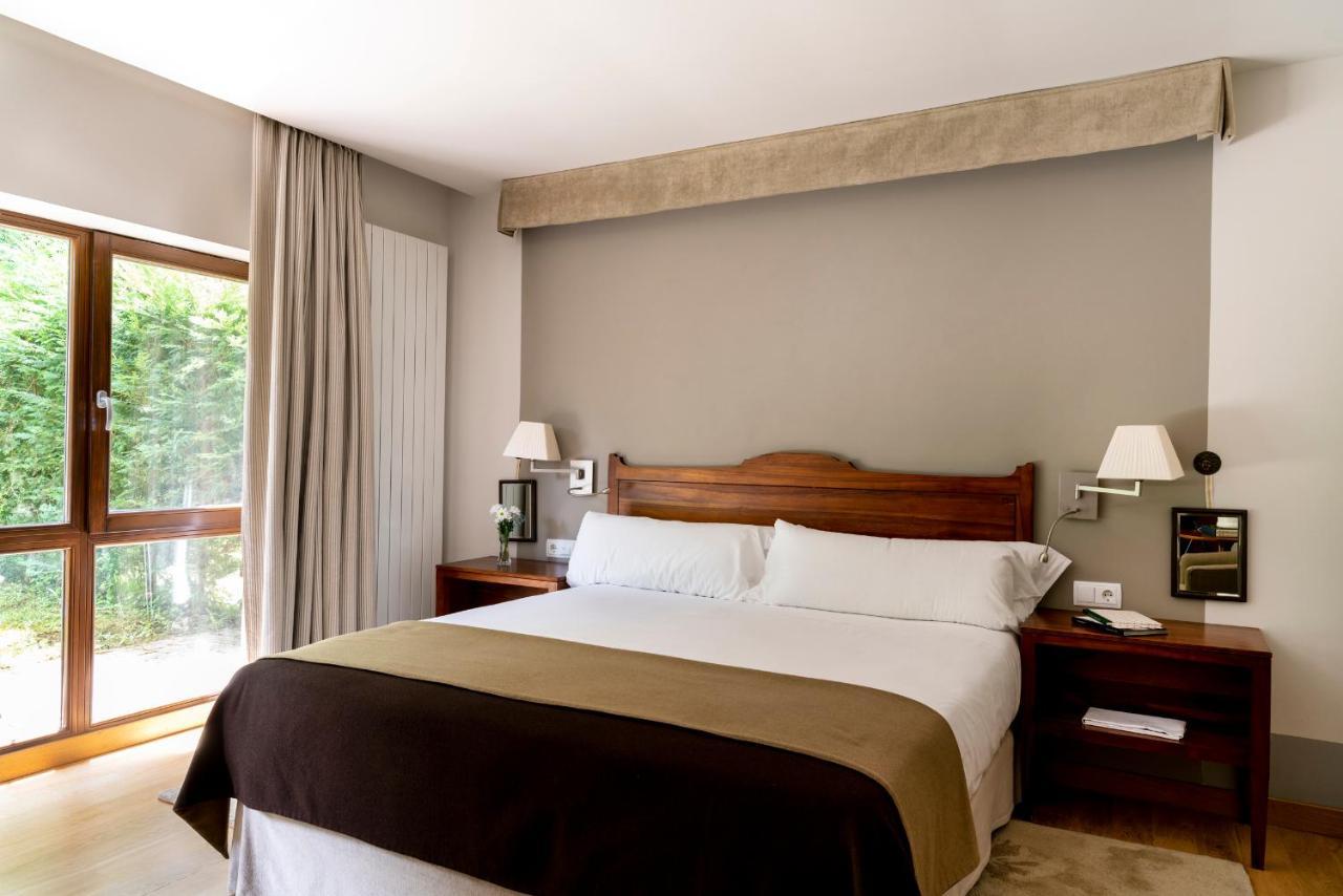 Standard Room,1295198338:JPEG