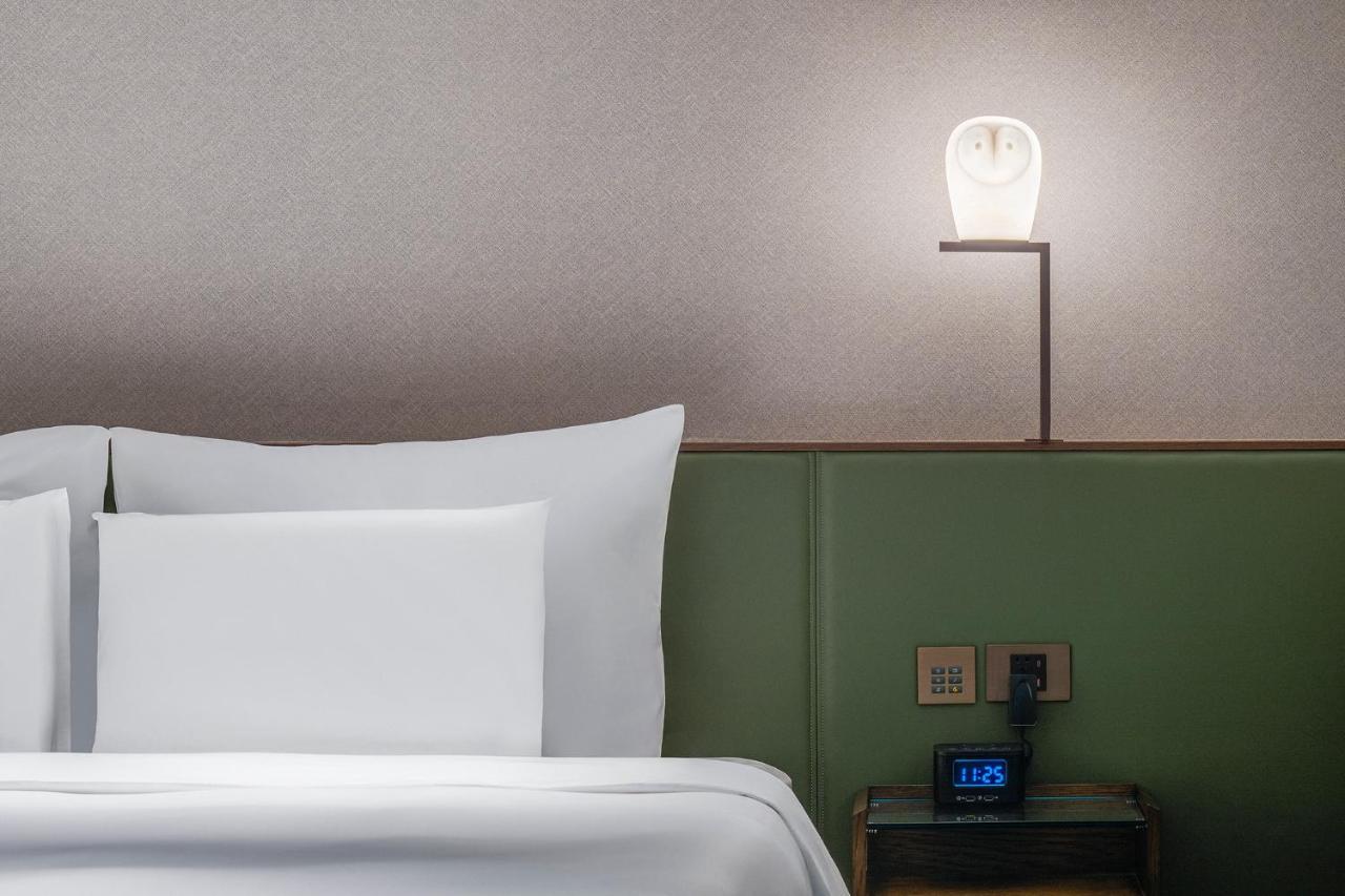 Deluxe Corner Twin Room