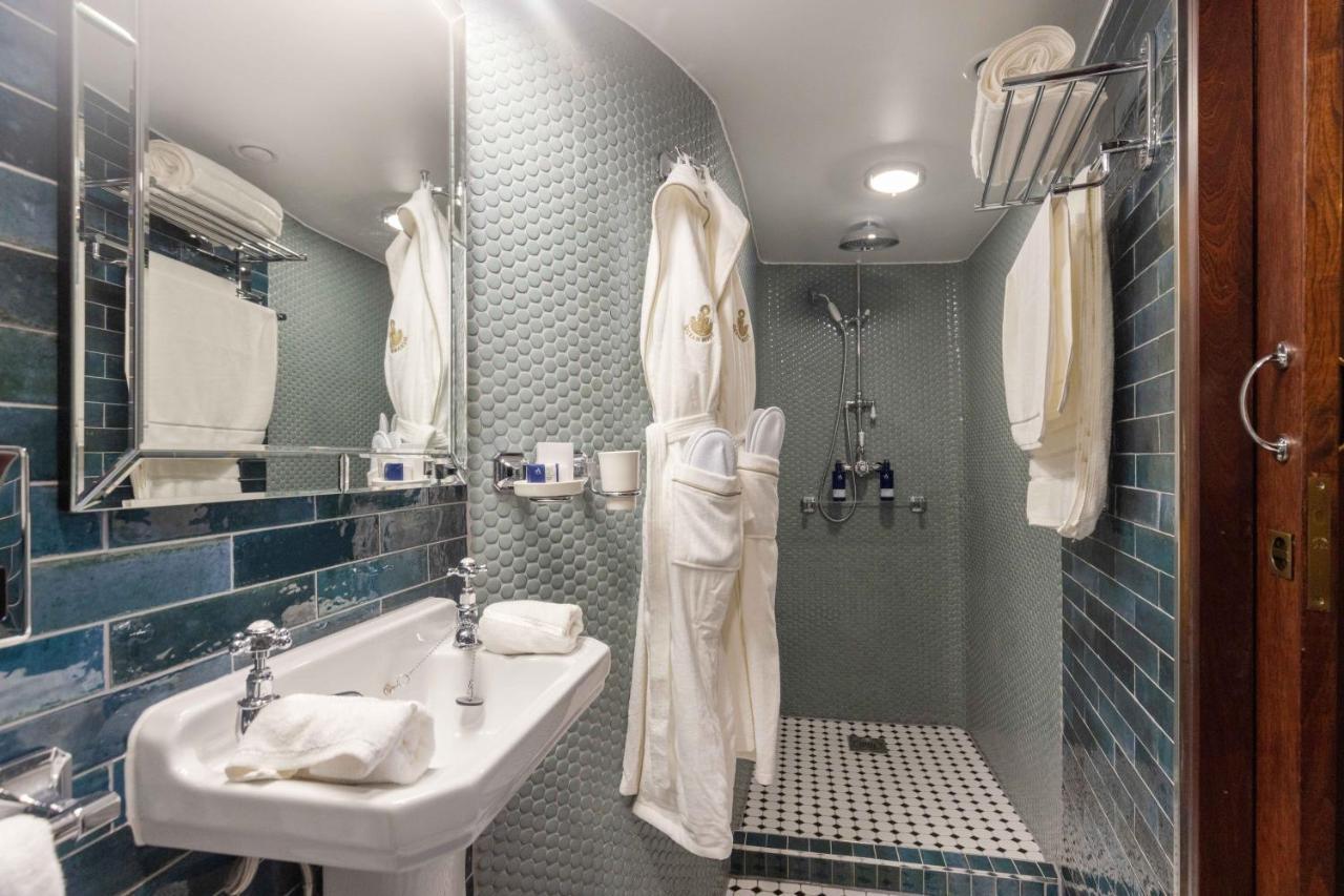 Double Room,1756844316:JPEG