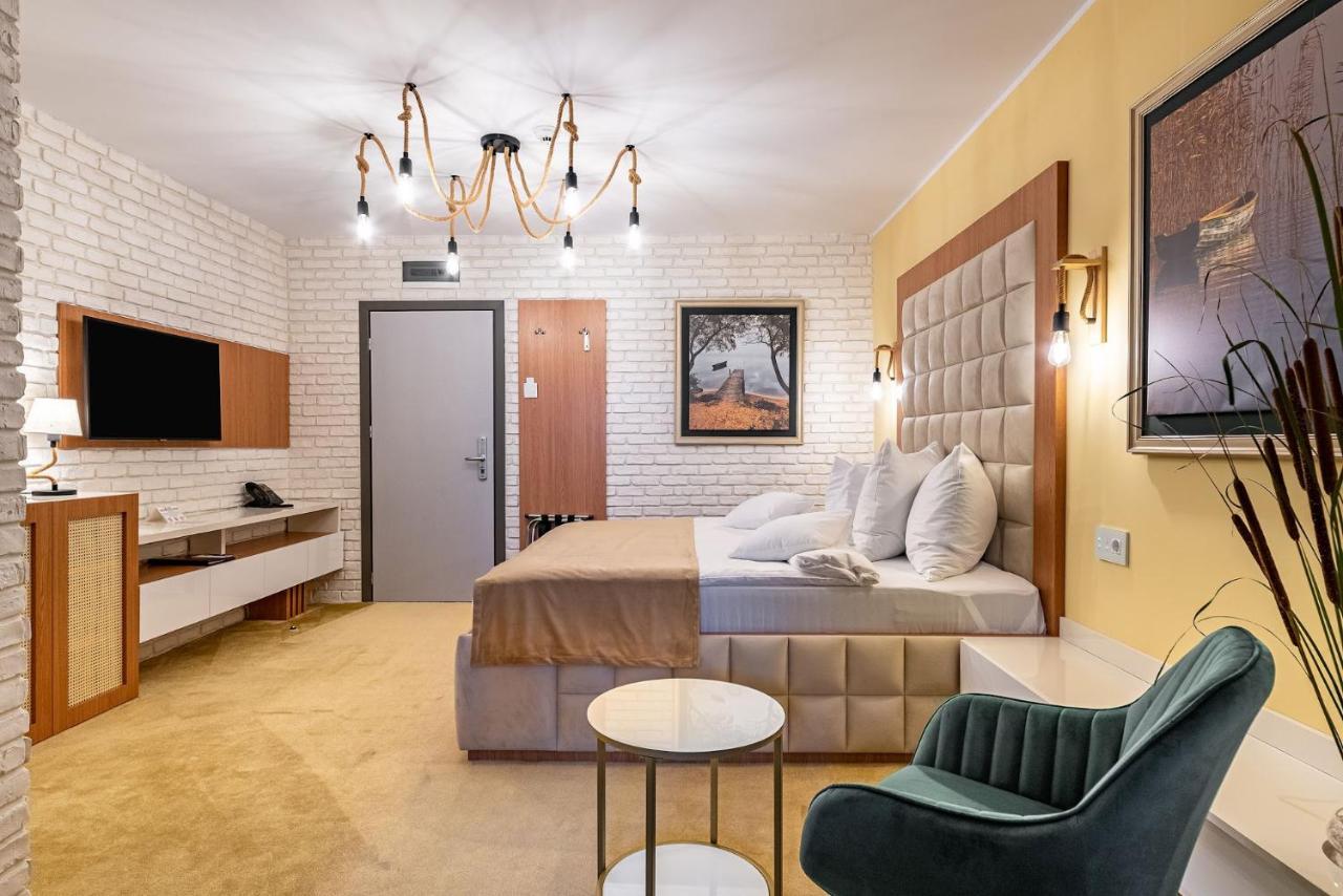 Amyntas Standard Double Room