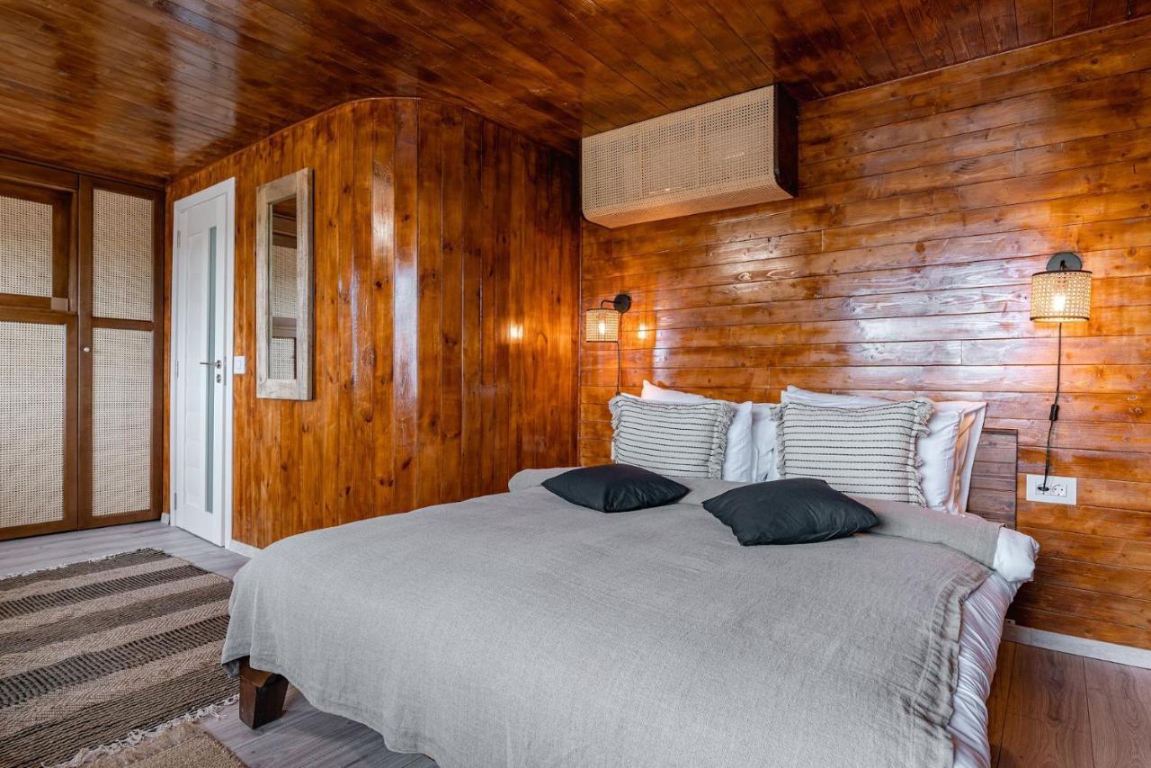 Argos Bungalow with private jacuzzi