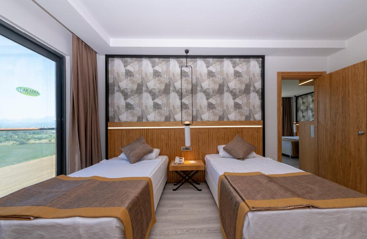 Deluxe Family Room