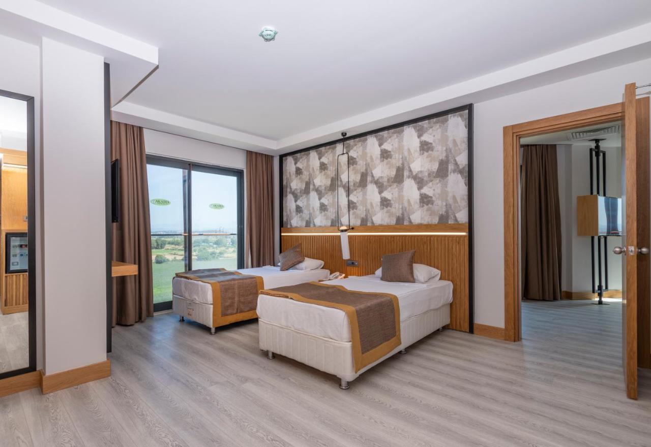 Deluxe Family Room