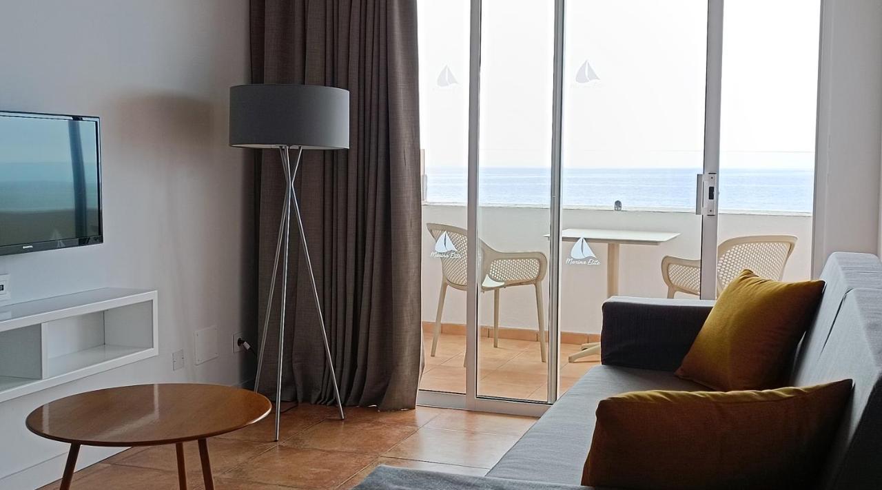 One-Bedroom Apartment Sea View