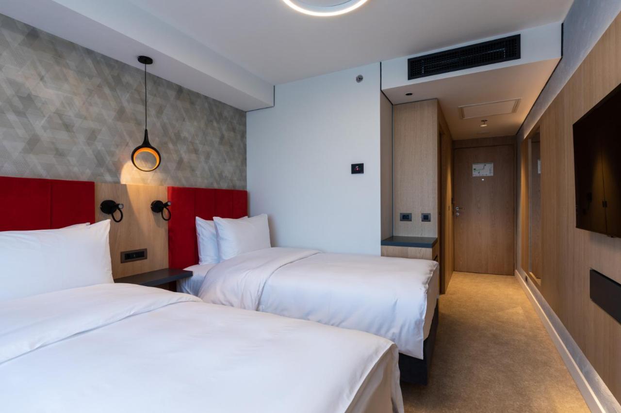 Twin Room - Non-Smoking