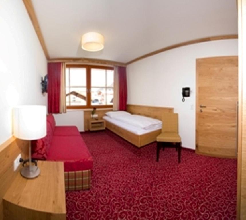 Single Room,31237892:JPEG