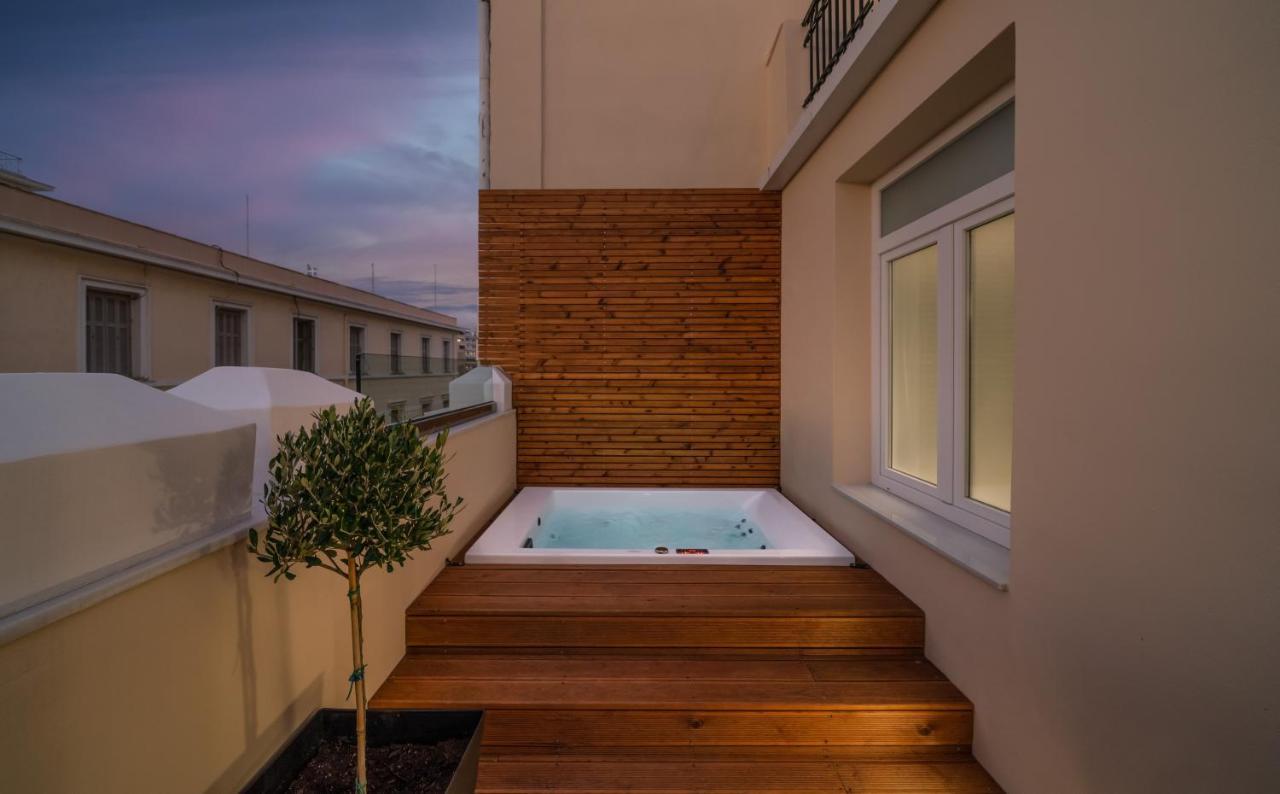 King Suite Sun Deck & Jacuzzi,1307903794:JPEG