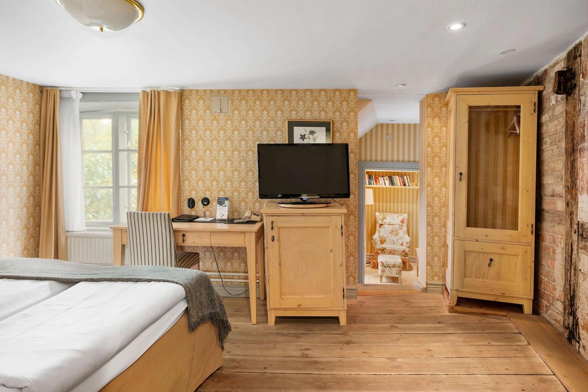 Twin Room Non-Smoking