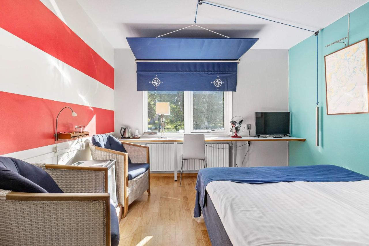 Superior Queen Room Lake View