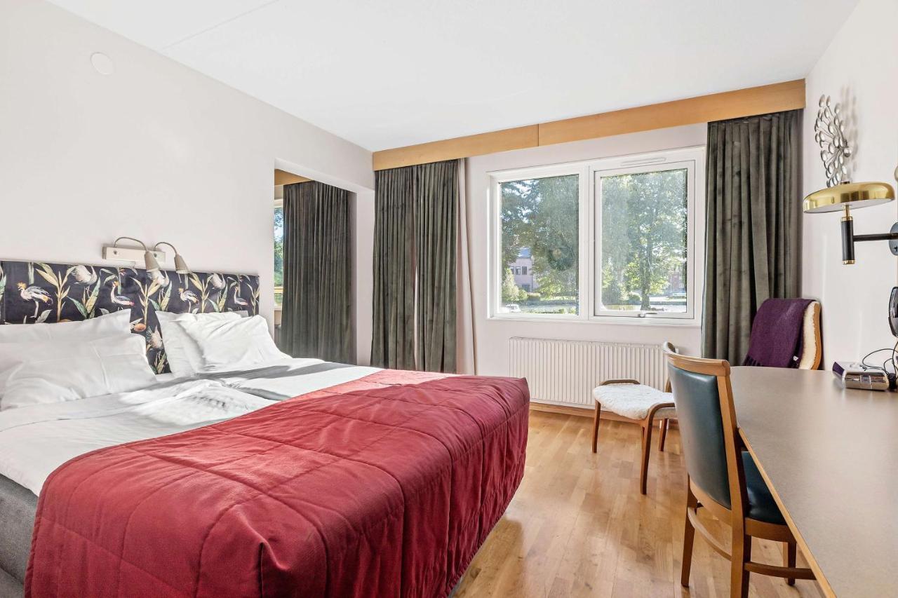 Queen Suite Lake View Non-Smoking