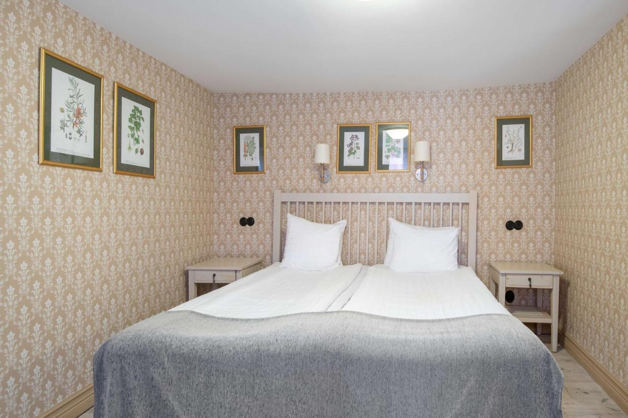 Suite Two Single Beds