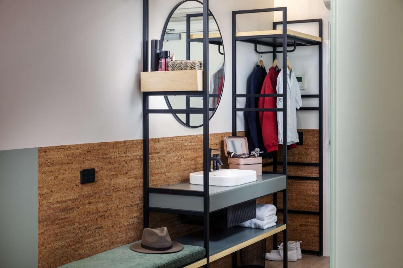 Queen Ensuite Accessible Interior