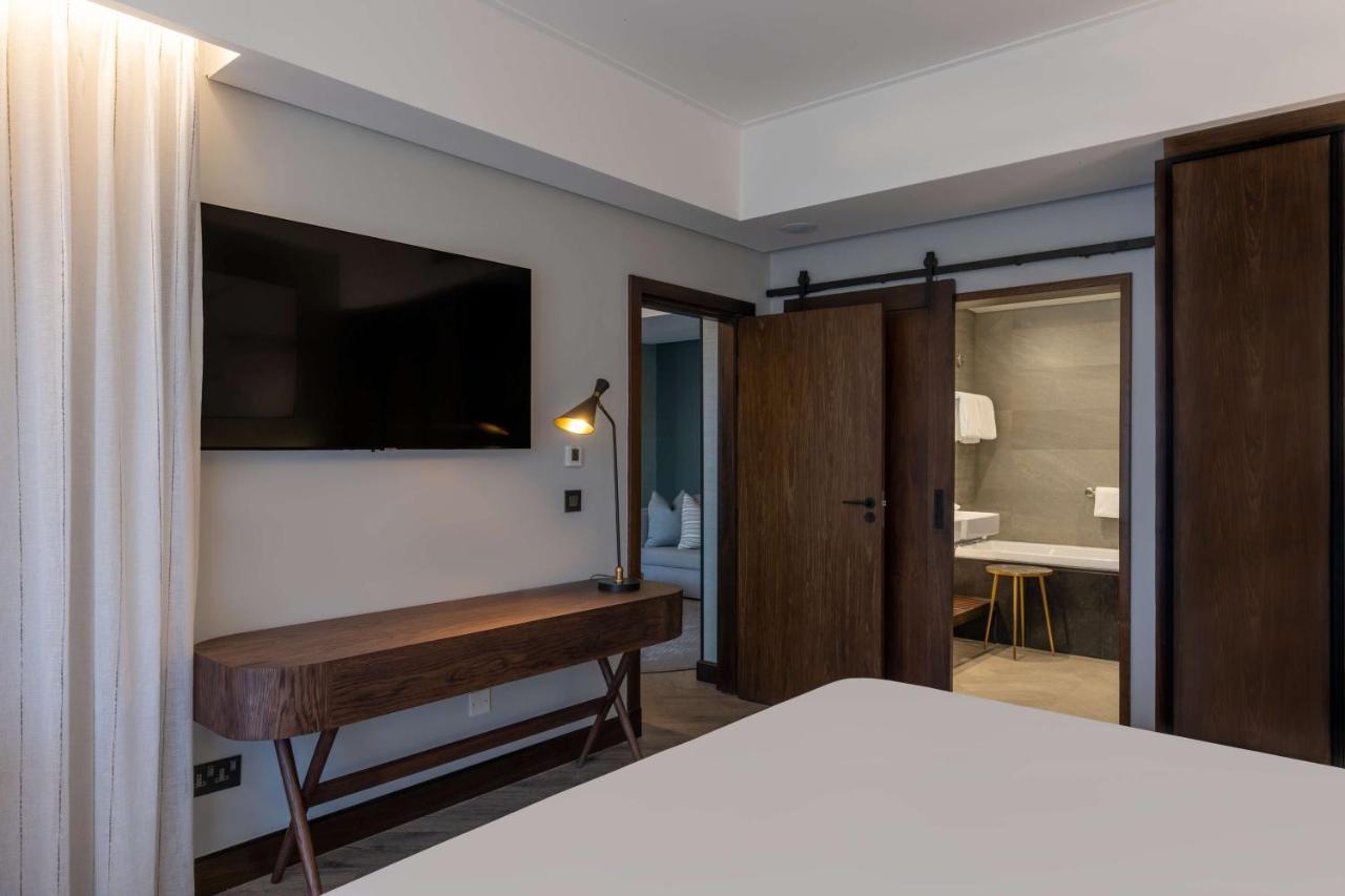Premium Suite with Zambezi River View and Terrace