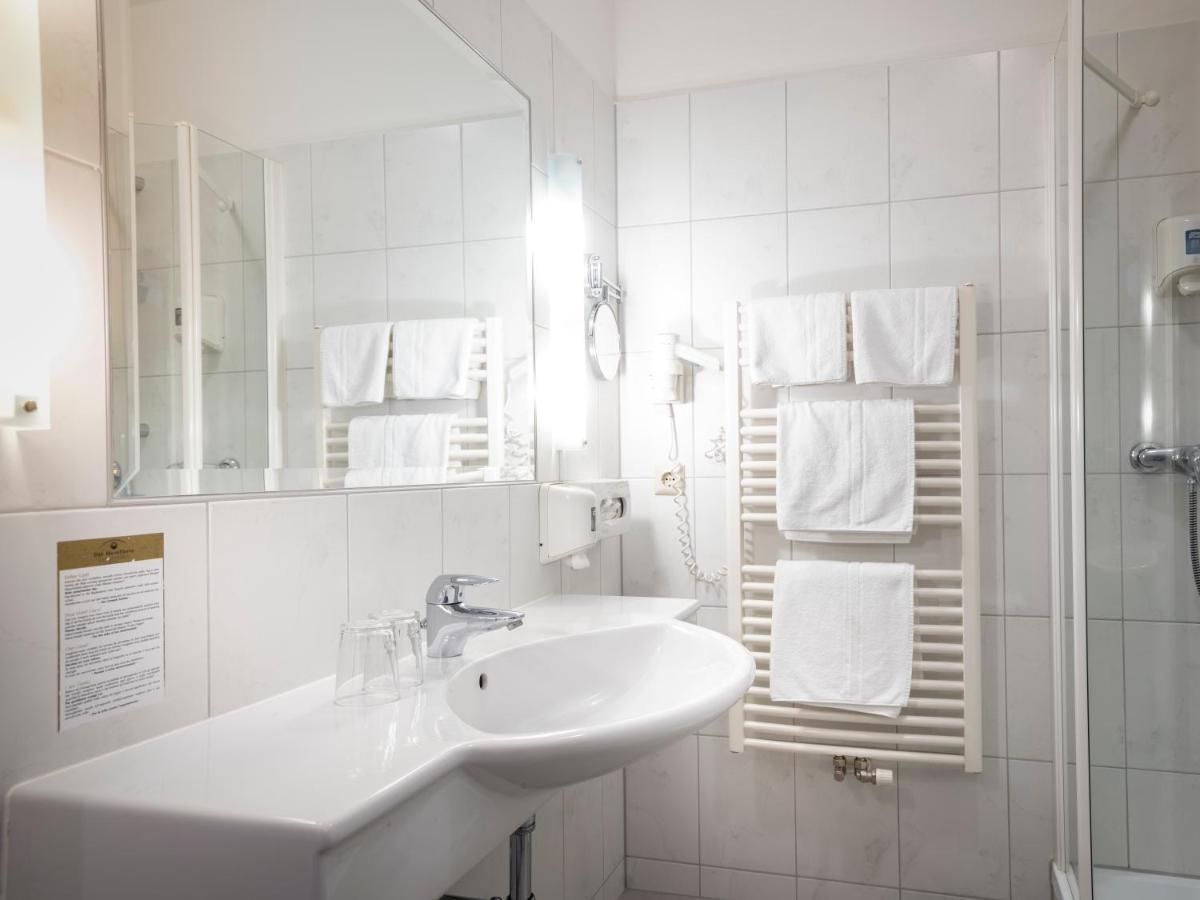 Small Single Room