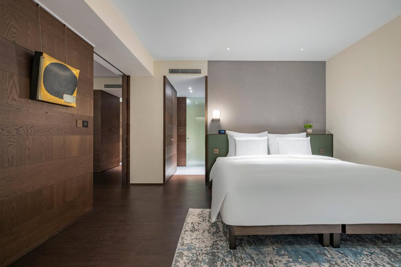 Junior King Suite