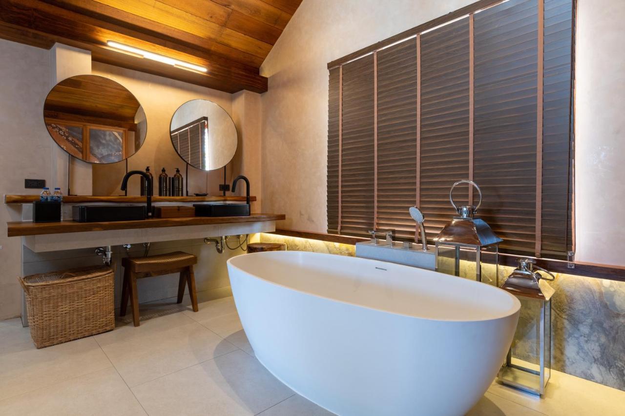 Sand Beachfront Pool Villa,1333650866:JPEG