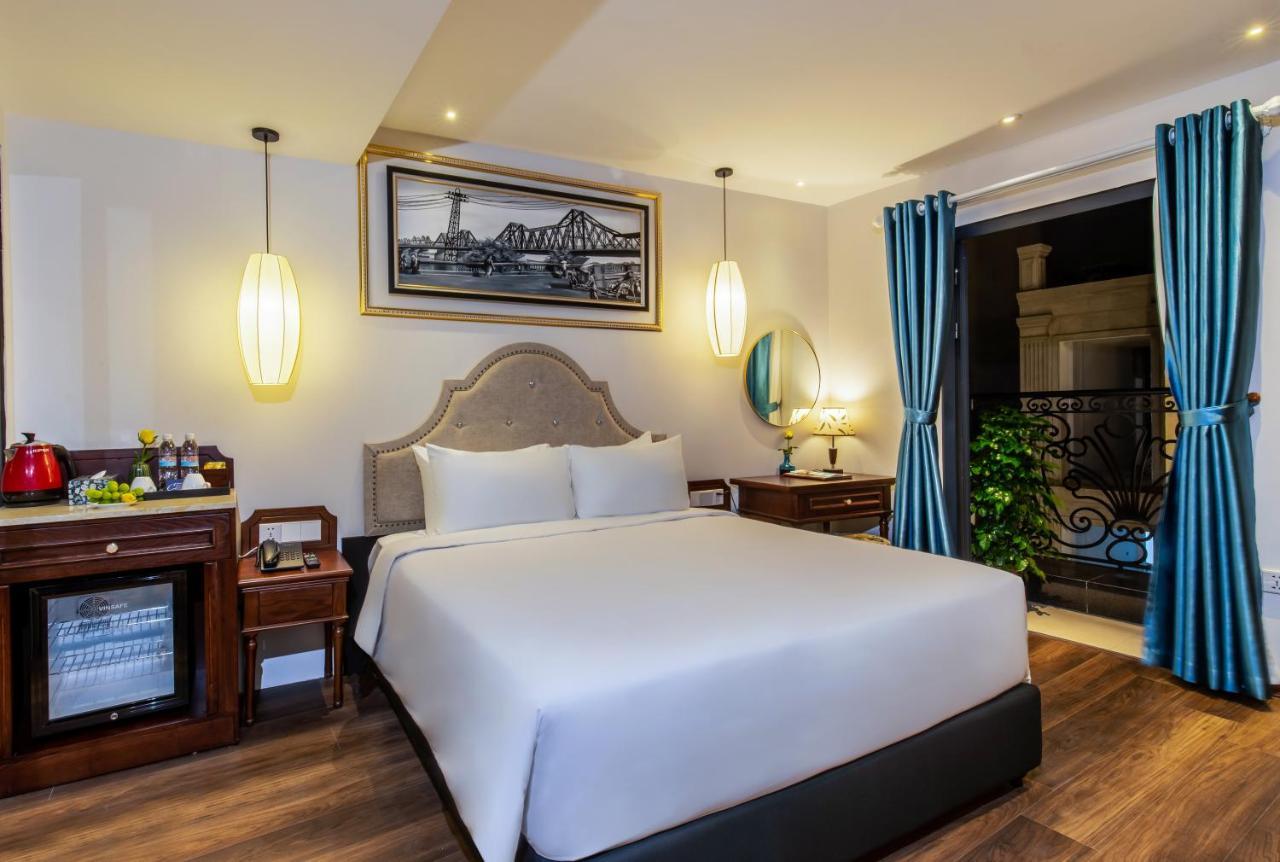 Junior Suite with Balcony