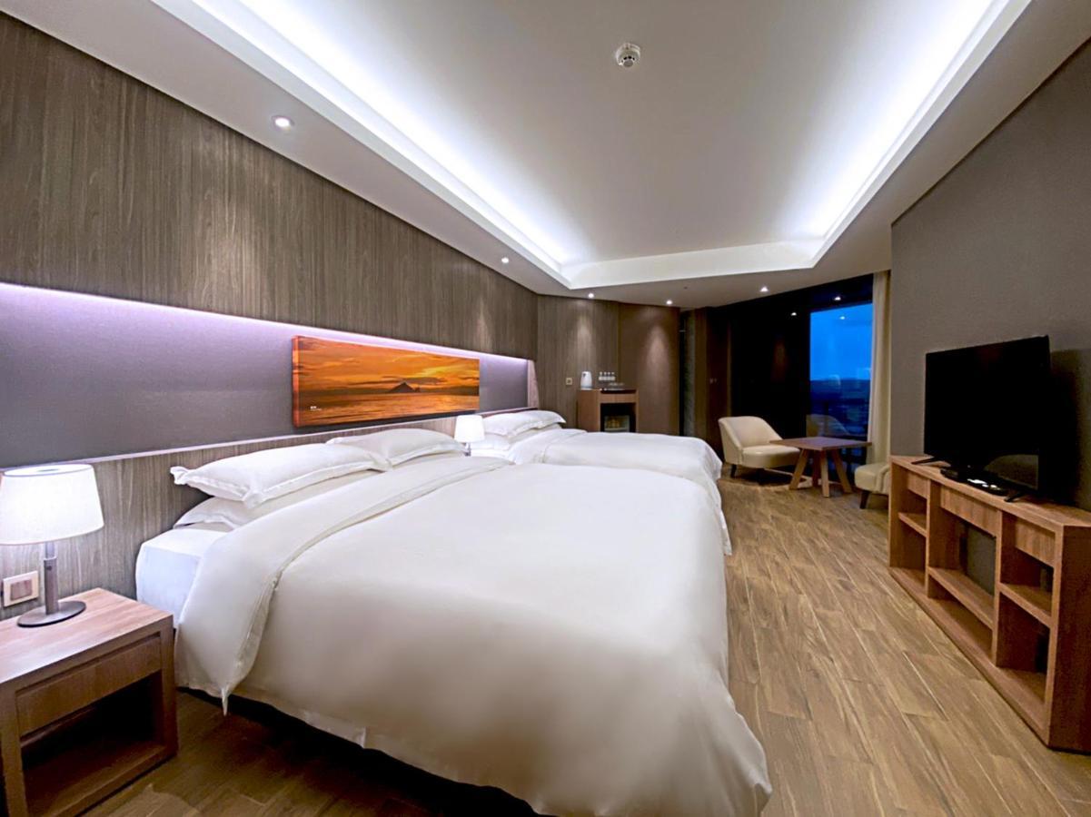 Quadruple Room Bath