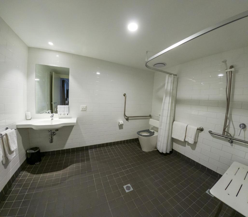 King Room - Accessible Room