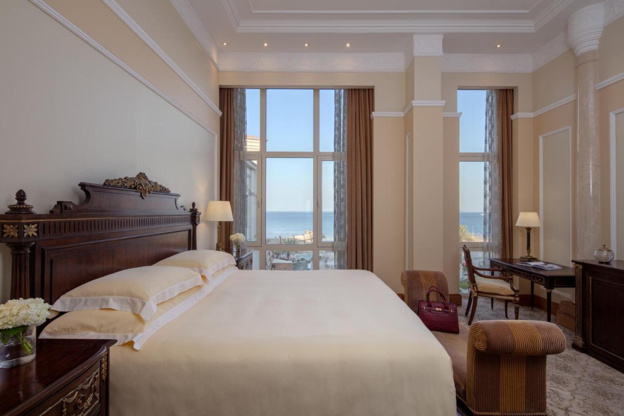 Regency Suite