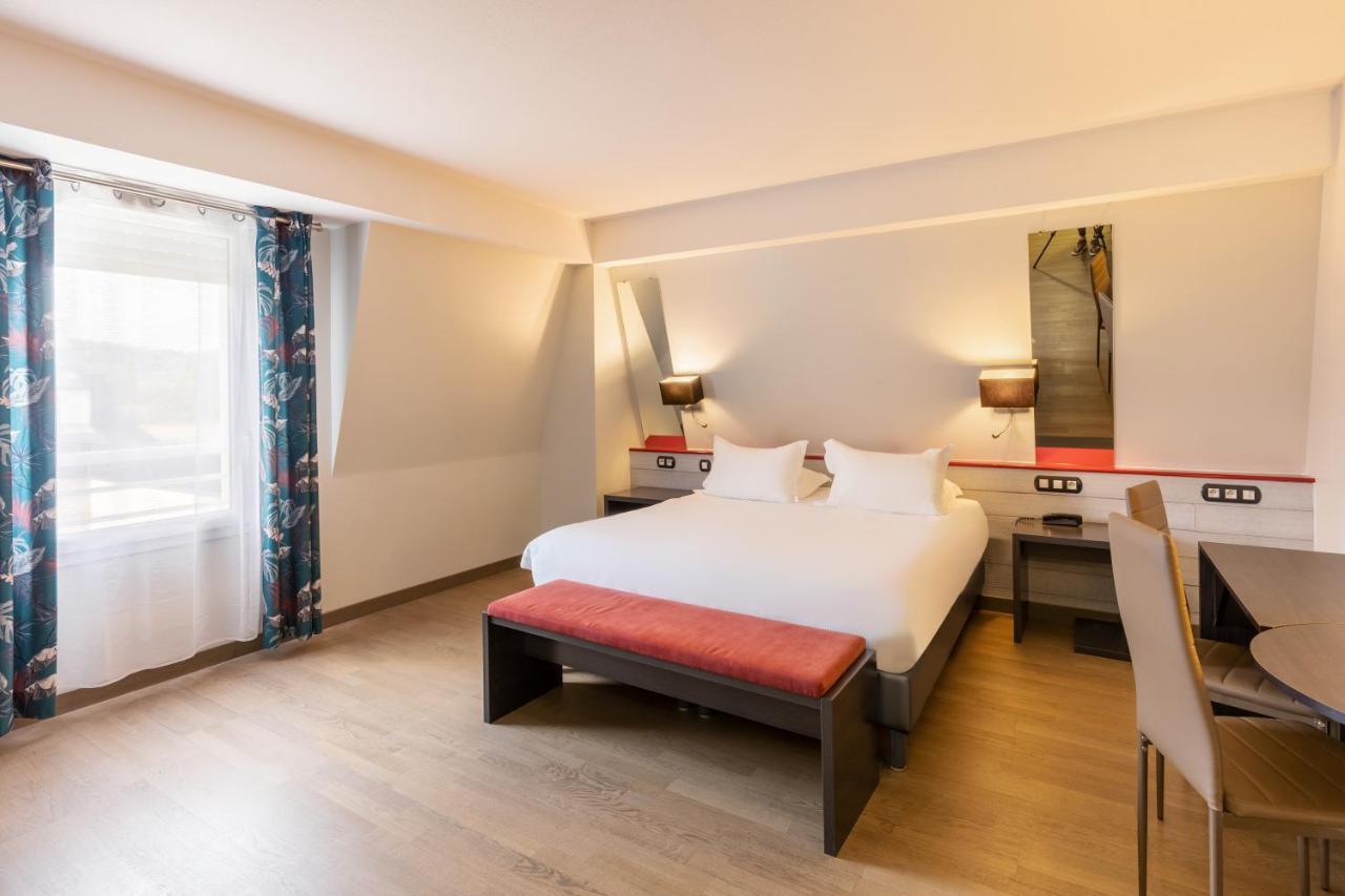 Grande Chambre Familiale avec Lit Queen-Size et Canapé-Lit - Non-Fumeurs