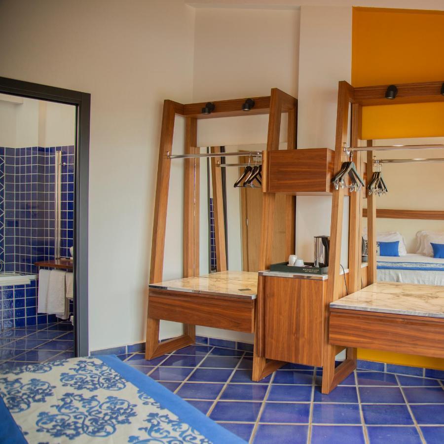 Double Room,1352837863:JPEG