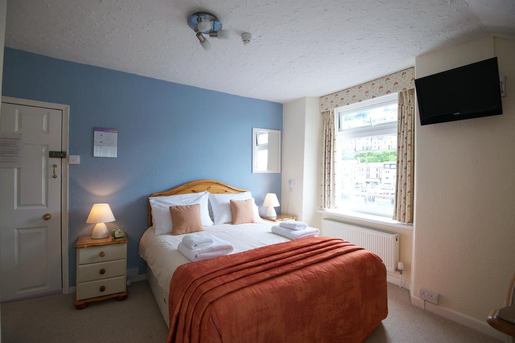 Standard King Room with Harbour View - Lansallos