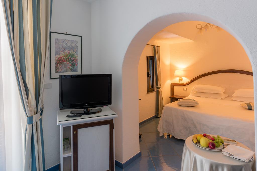 Superior Double Room with Terrace and Sea view