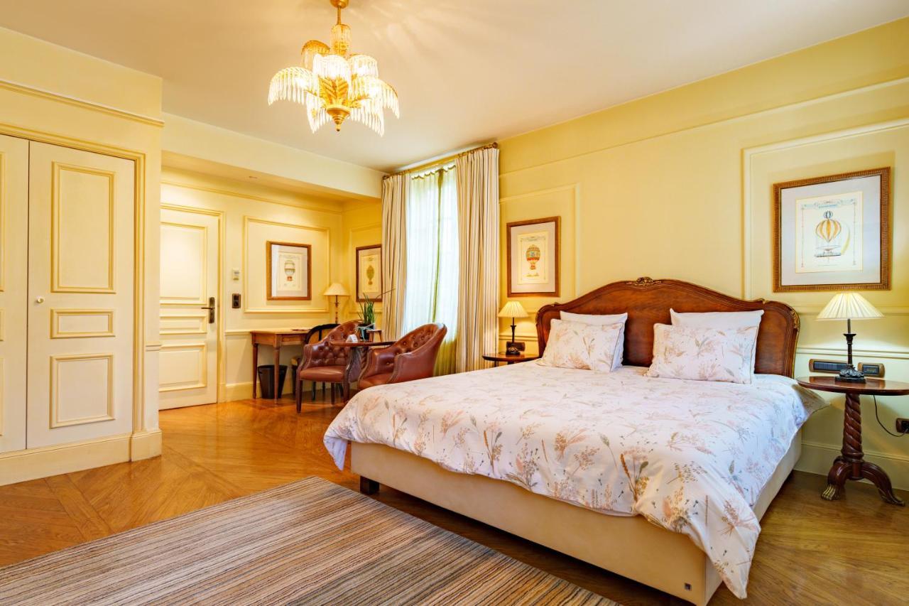 Double Room,1364668541:JPEG
