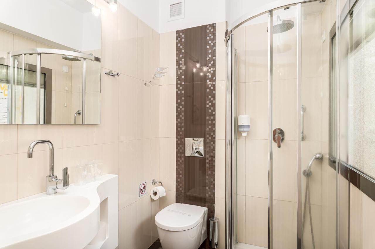Standard Double Room,1361583104:JPEG