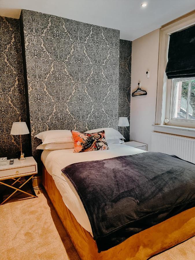 Budget Double Room,1361663591:JPEG