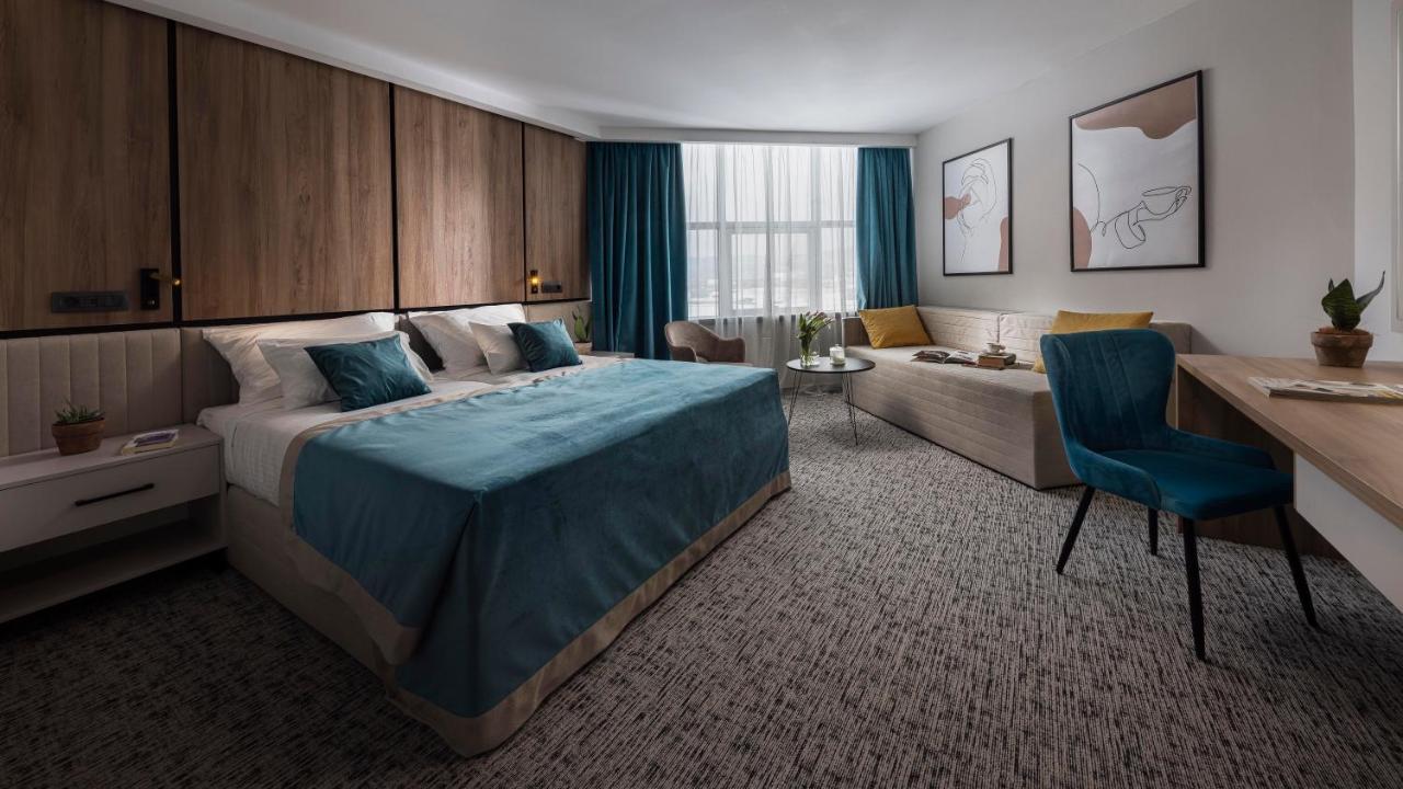 Deluxe Double Room Extra Bed