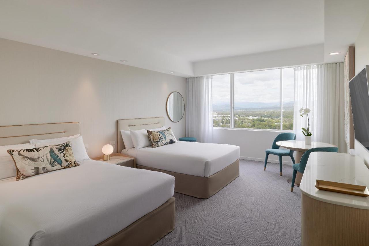 Deluxe Double or Twin Room with Mountain View
