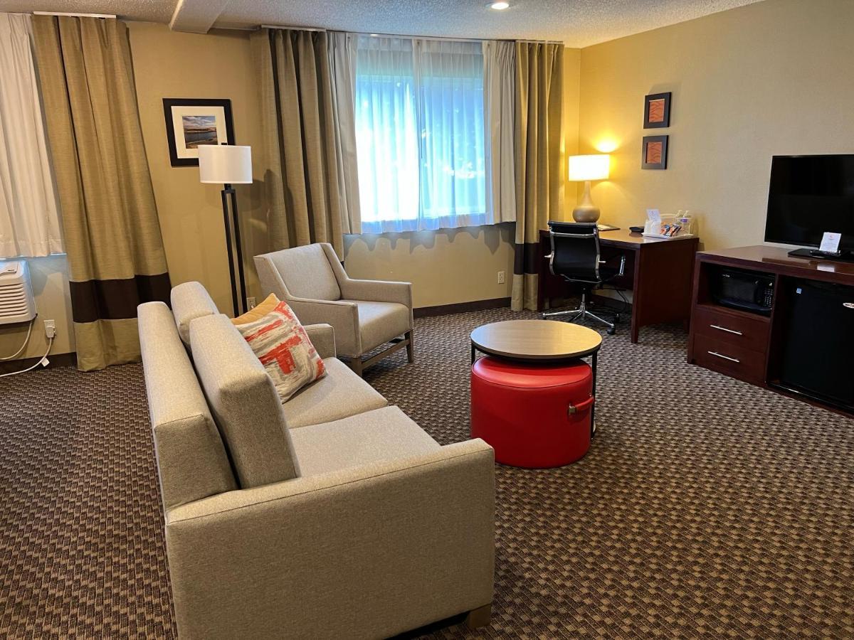 One Room Suite with Two Queen Beds and Sofa bed - Non Smoking