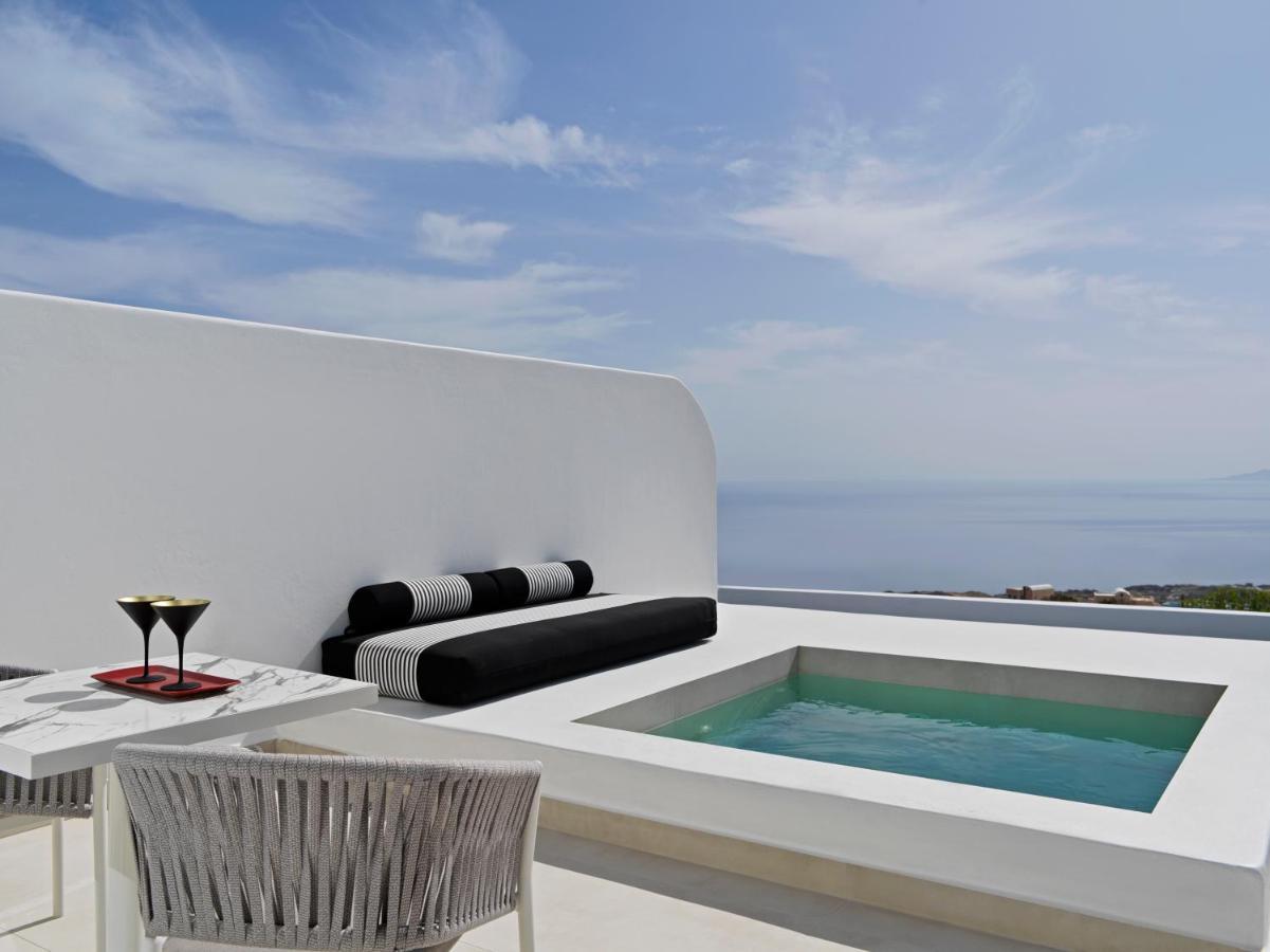 Deluxe Suite with Sea View & Hot Tub