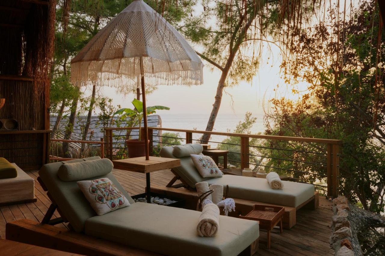 Deluxe Suite with Sea View