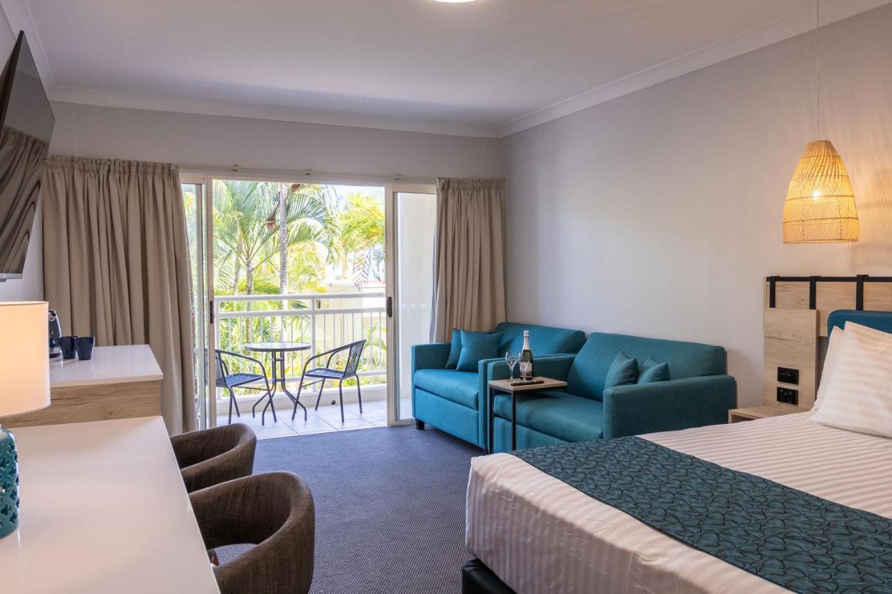 Hotel Room,1415282178:JPEG
