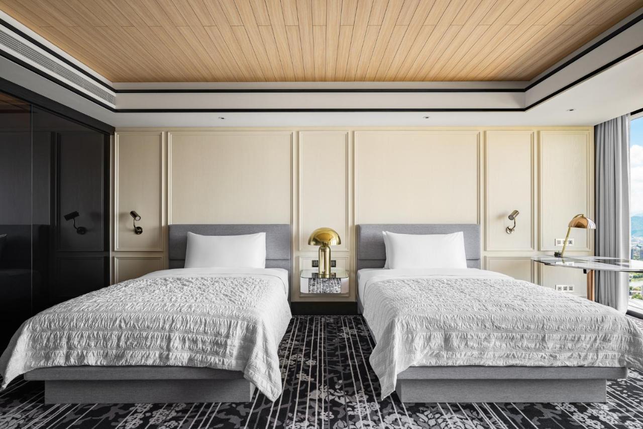 Deluxe Queen Room Two Queen Beds City View