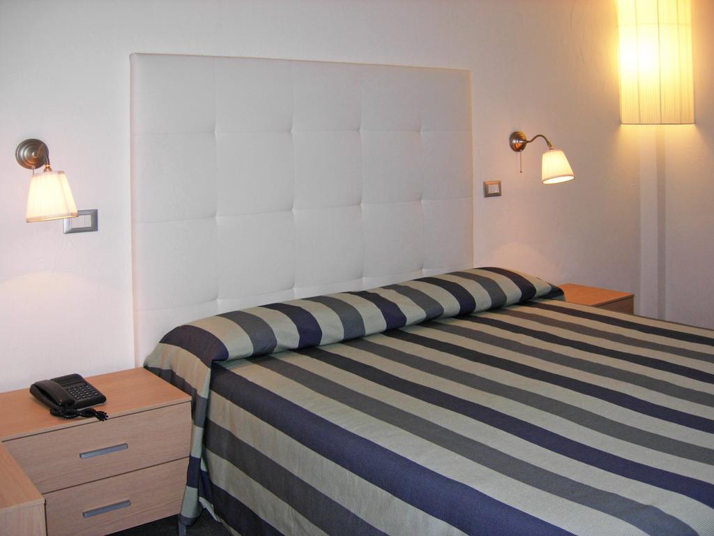 Deluxe Suite,173116869:JPEG