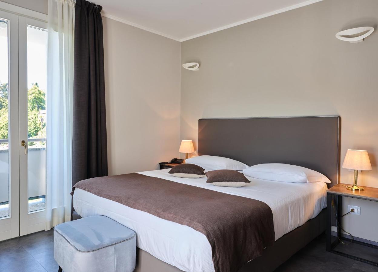 Deluxe Double or Twin Room Lake View,1398383108:JPEG