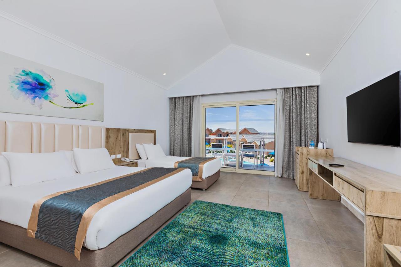 Deluxe Double or Twin Room Pool View,1584444764:JPEG