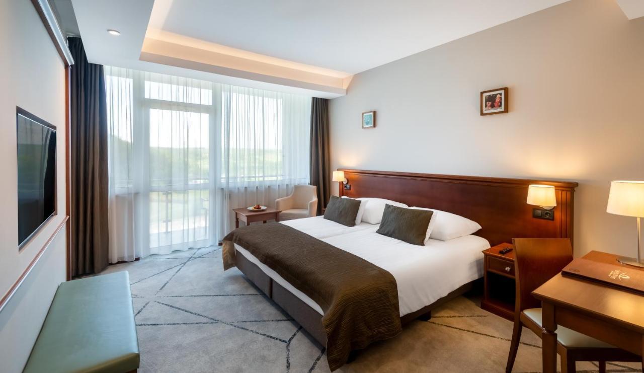 Doppelzimmer mit Balkon