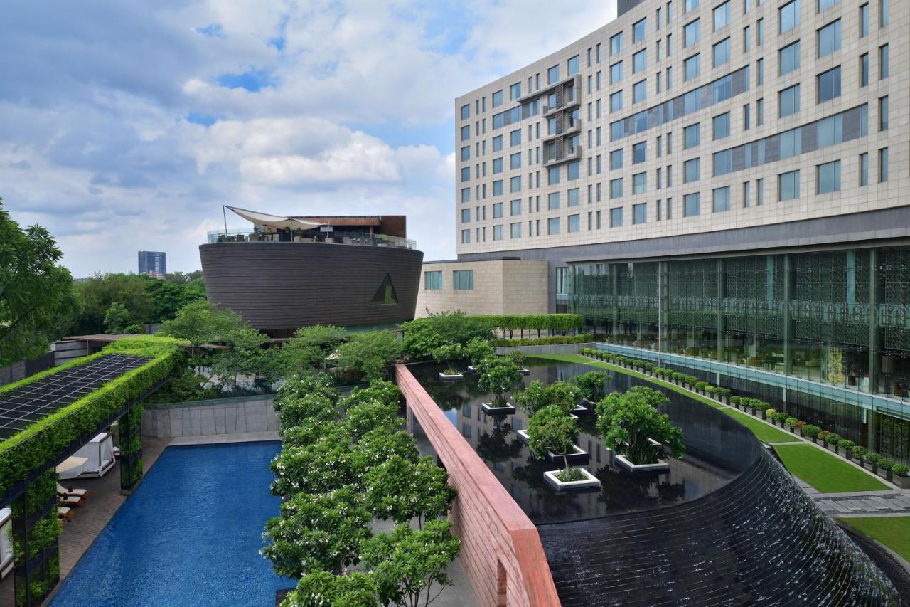 Premier Twin Room Pool View