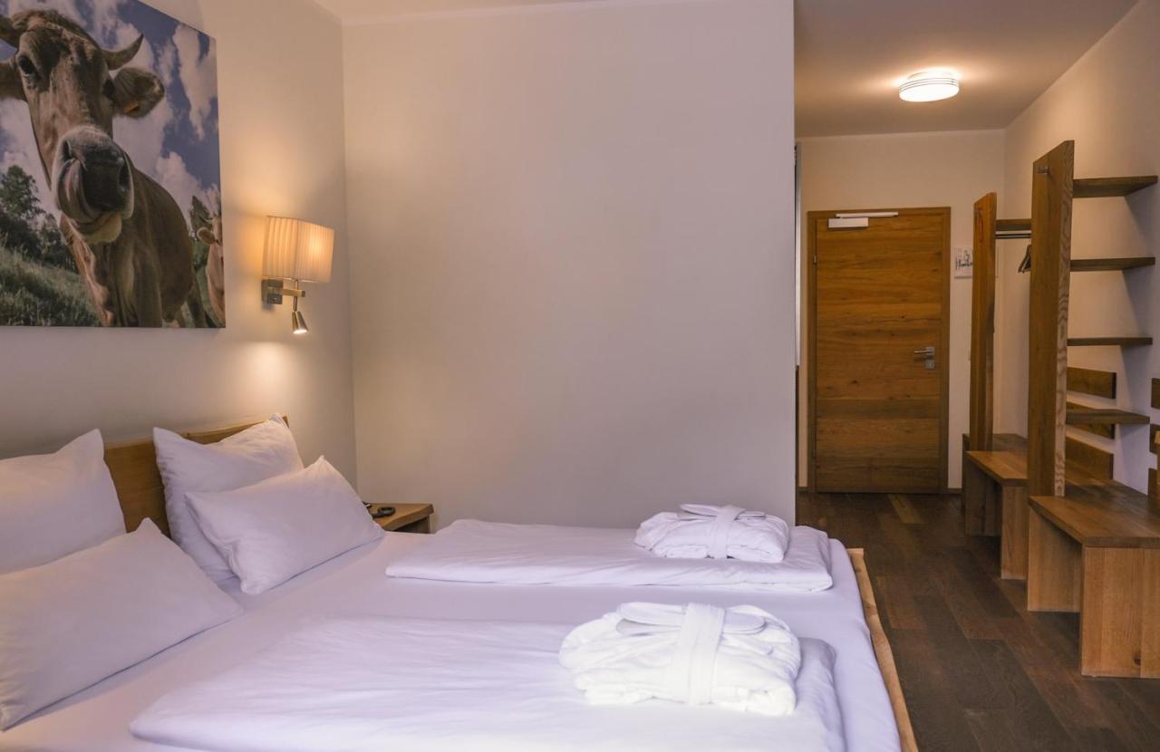 Standard Doppel-/Zweibettzimmer mit Balkon